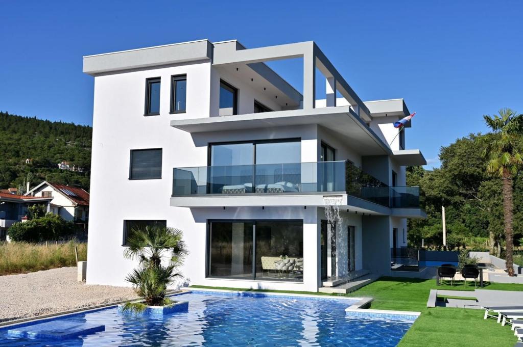 Donji Prolozac Villa | Luxury Villa Aurelia near Imotski, private pool