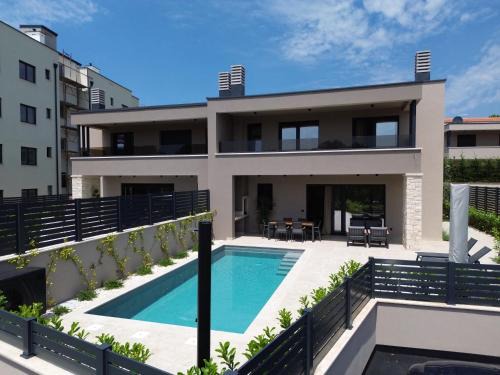Vabriga Villa | Luxury Villa Luka near Porec with heated Pool