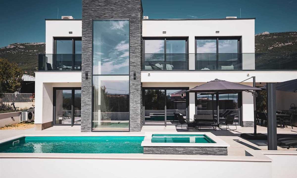 Kastela Villa | Luxury Villa Lunero with Pool