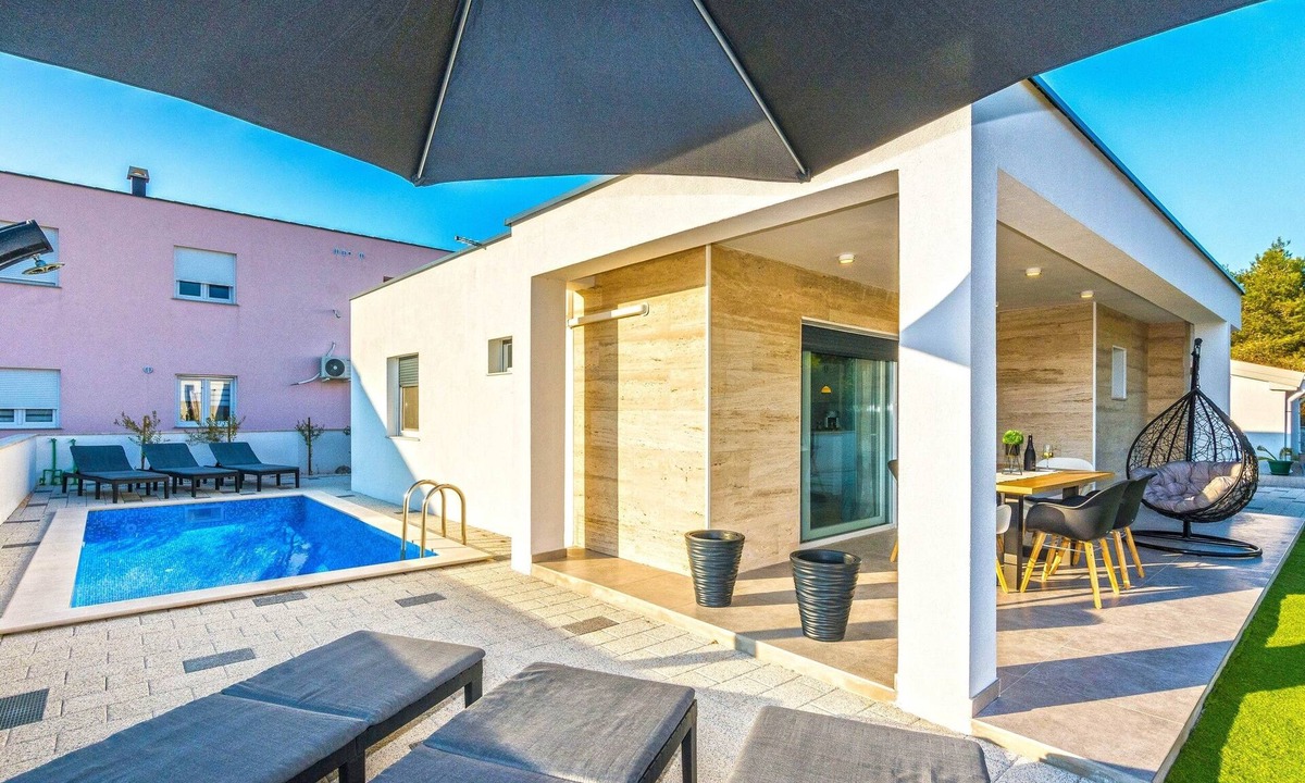 Vir House | Luxury villa with a swimming pool Vir (K-19346)