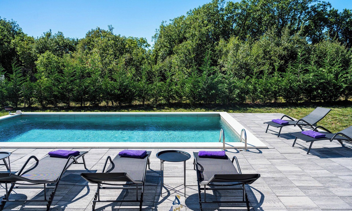 Nedescina Villa | Luxury Villa with Private Pool & Jacuzzi in Istria