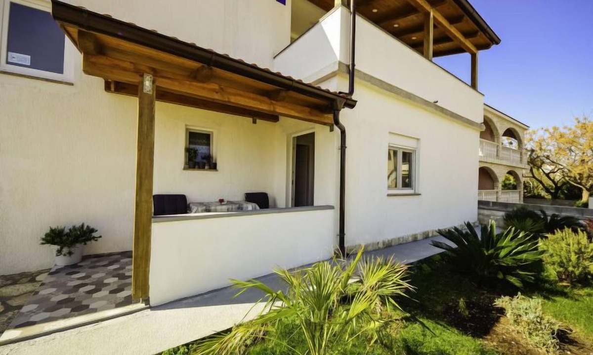 Vir Apartment | Matanovi Dvori by Interhome
