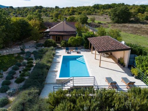 Klis House | Mediterranean Countryside Retreat