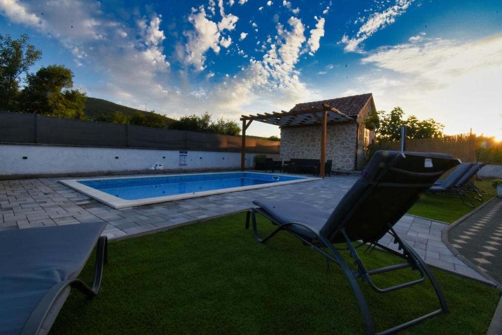 Gradina House | Mediterranean Olive WaterfallsKRKA-Croatia