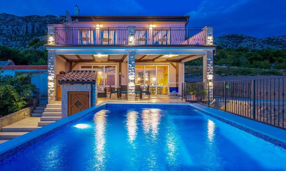 Jablanac House | Meerblick Ferienvilla Haus Lucija mit Pool by Interhome