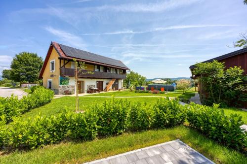 Crnomelj House | Merry's House w/Pool & Sauna - Happy Rentals
