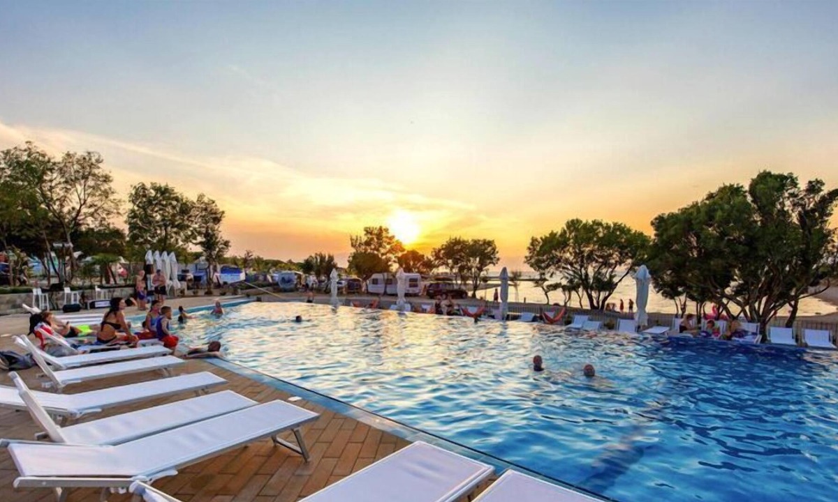 Omisalj House | Mobile Homes in Camping Omisalj, island Krk, with swimmingpool