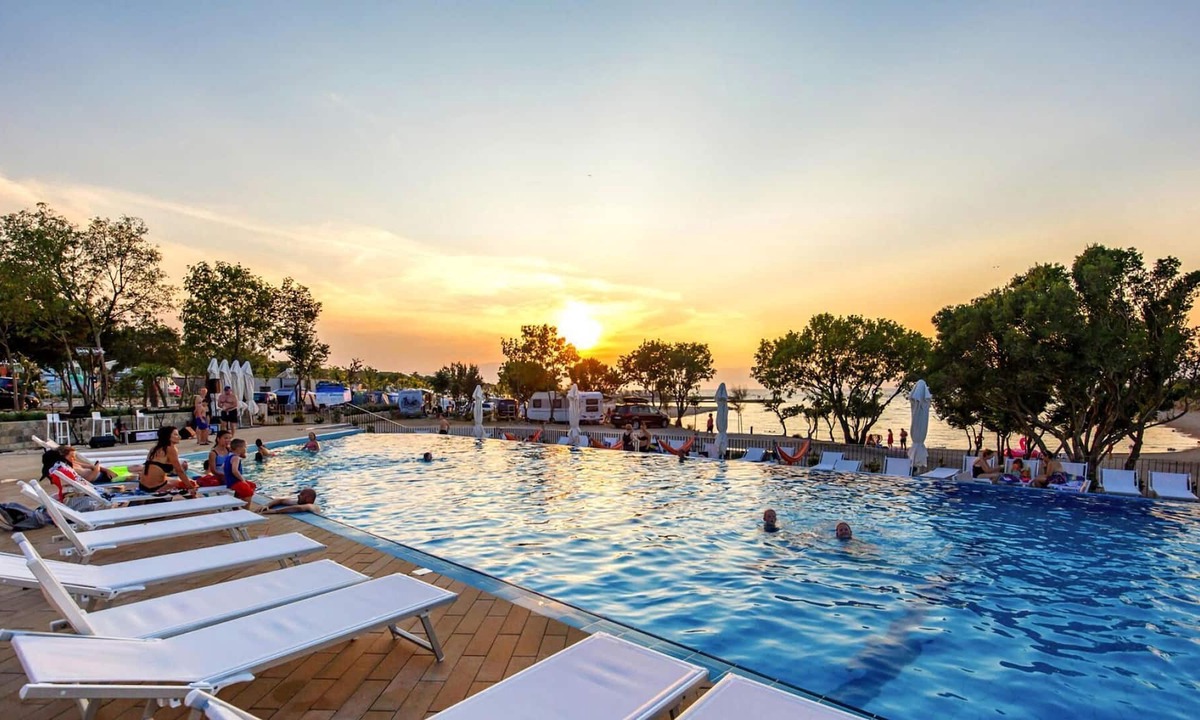 Omisalj House | Mobile Homes in Camping Omisalj, island Krk, with swimmingpool