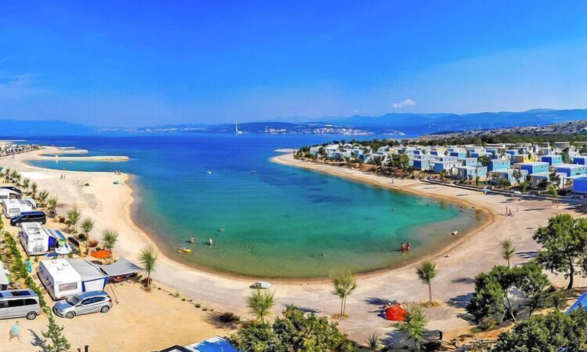 Omisalj House | Mobile Homes in Camping Omisalj, island Krk, with swimmingpool