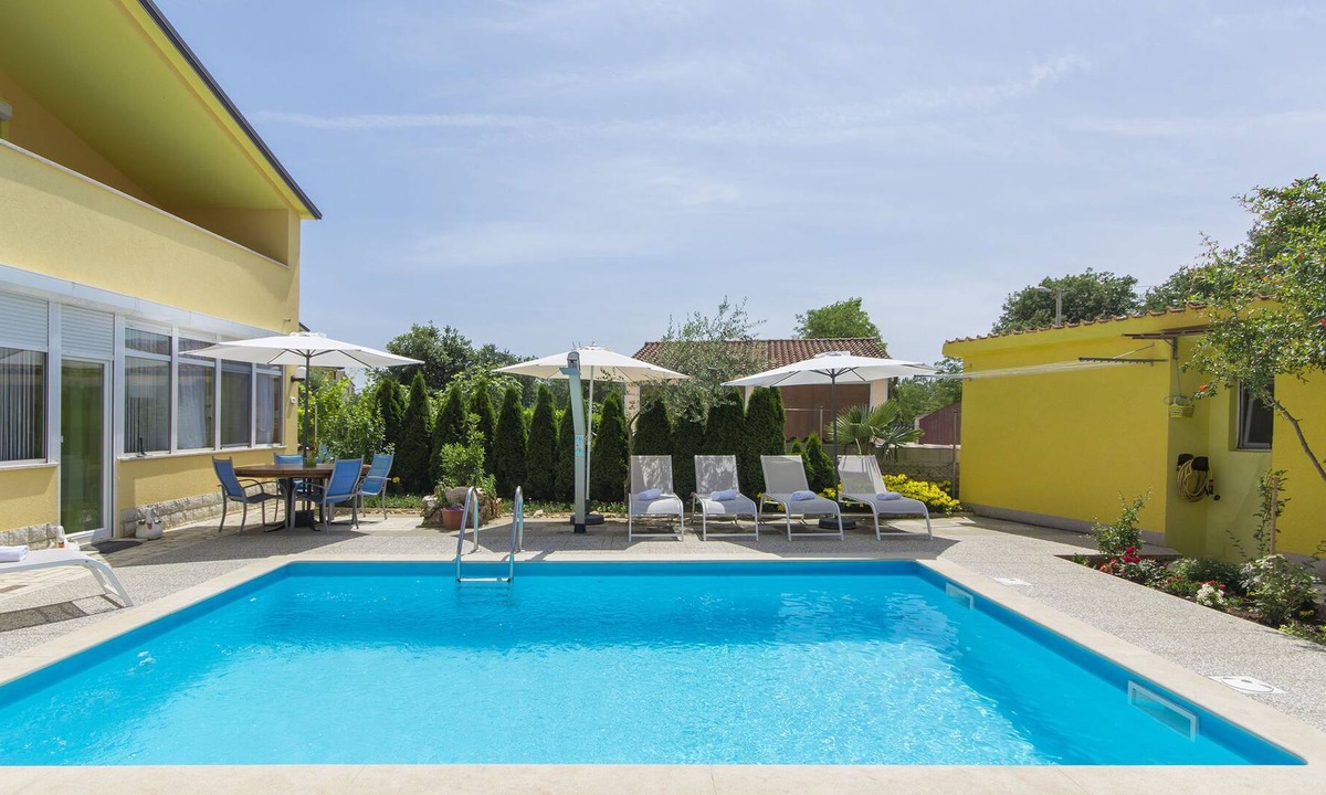 Nova Vas Other | Modern apartment with shared pool for 3 persons in Nova Vas