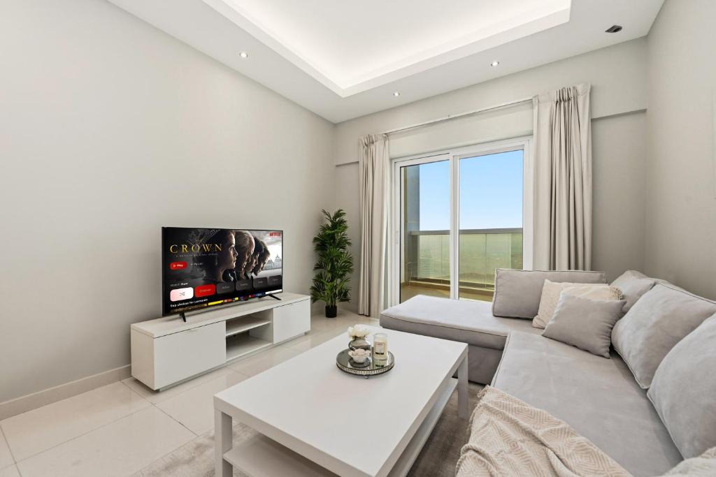 Dubai Sports City Apartment | Modern Luxury 2BR Apartment In Dubai Sports City