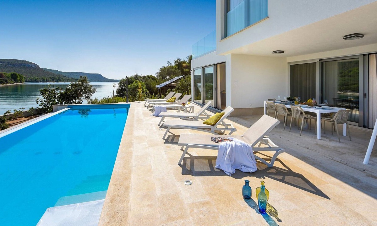 Kali Villa | Modern Villa InBlue, on the Island of Ugljan