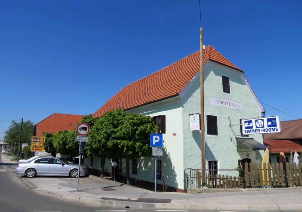Spodnje Hoce Bed & Breakfast | Motel Divjak