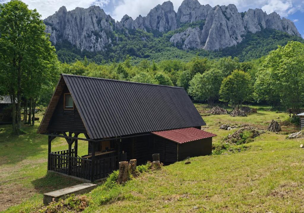 Karlobag Ski Chalet | Mountain Retreat Stars Peak