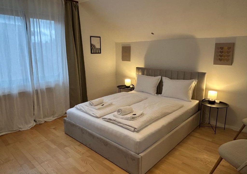 Velika Gorica Apartment | Near airport Zagreb 3, WiFi, Netflix, Self check in