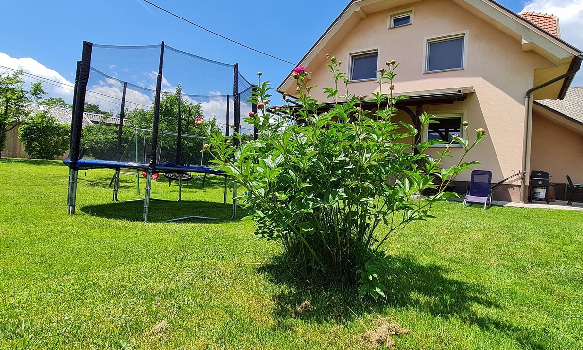 Bodesce Apartment | New and fully equipped air-conditioned modern studio in green SLO ID 100070