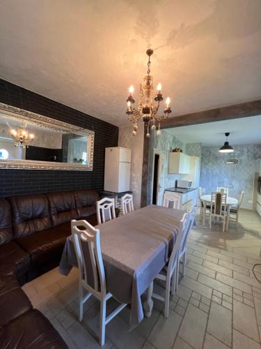 Cezarji House | New Big Butterfly Rooms - Free parking
