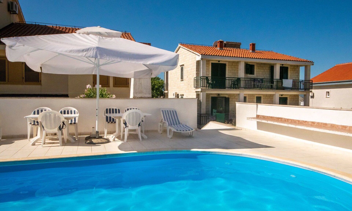 Stankovici Apartment | Nice apartment for 4 guests with pool, WIFI, A/C, terrace and panoramic view