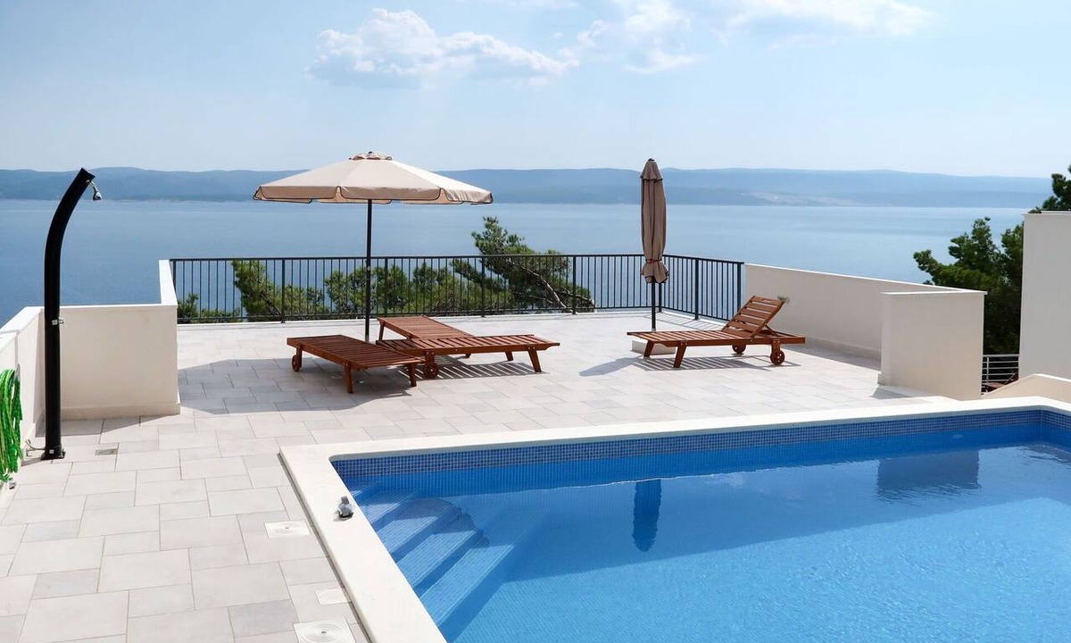 Marusici Apartment | Nice apartment for 7 guests with A/C, WIFI, pool, TV and balcony