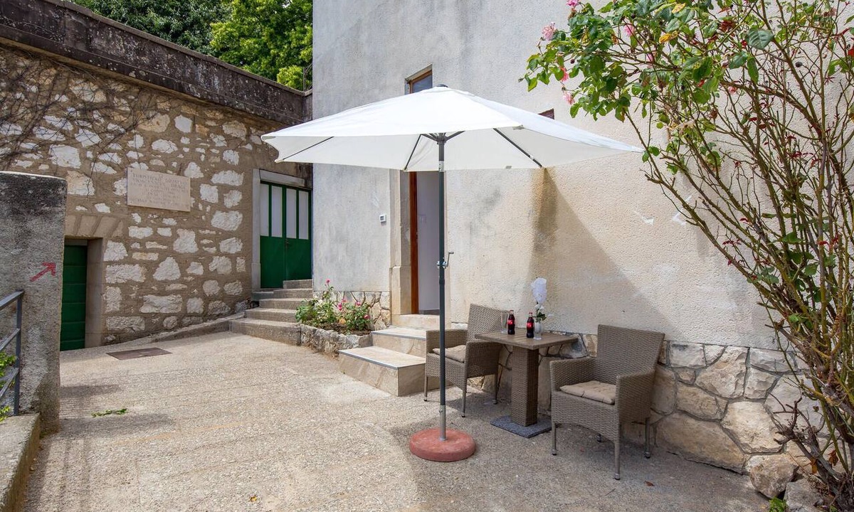 Mosenice Apartment | Nice apartment in Moscenicka Draga with WiFi