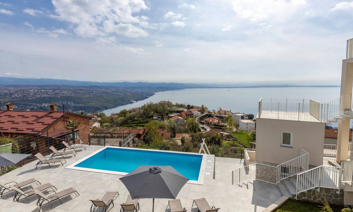 Bregi Apartment | Nice apartment in Bregi with sauna