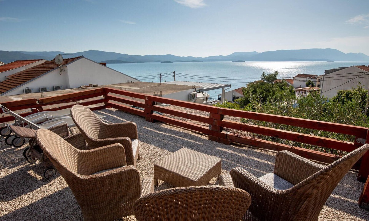 Komarna Apartment | Nice apartment in Komarna with WiFi