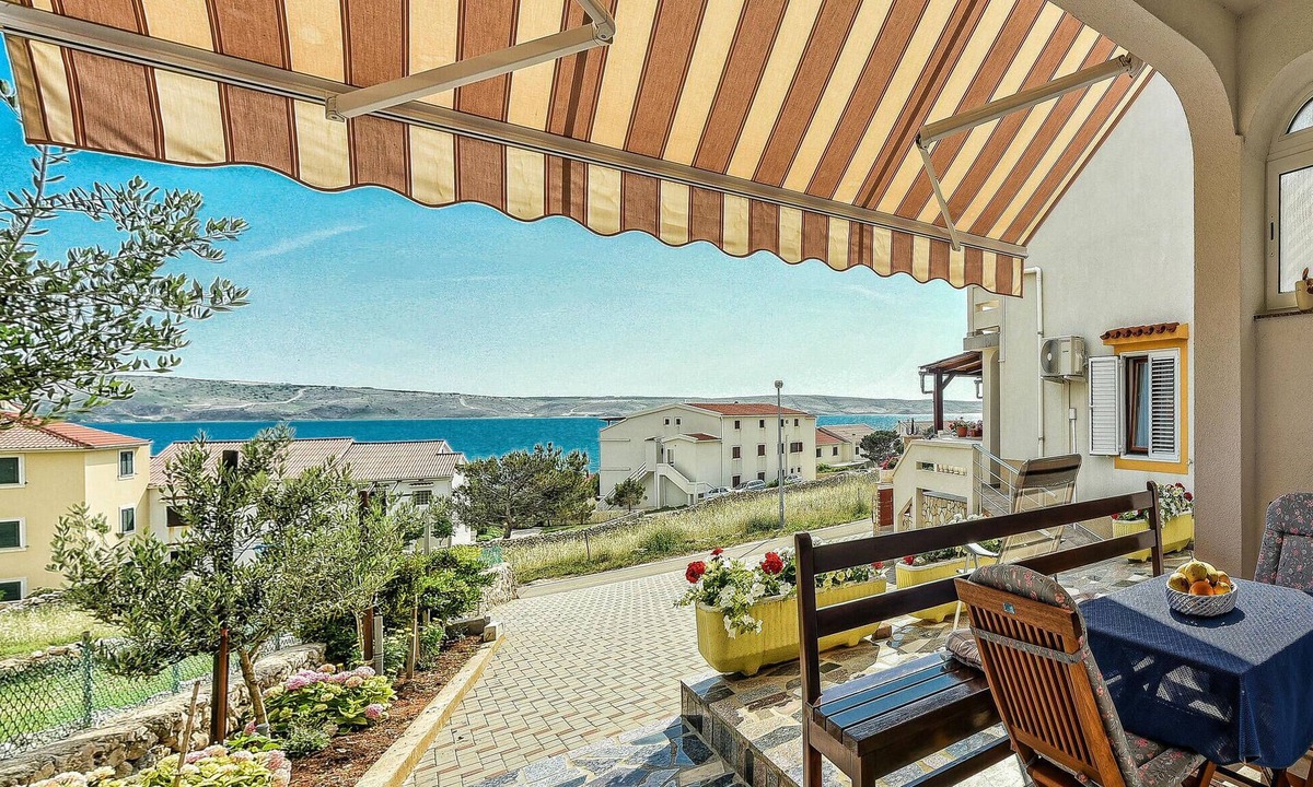 Kustici Apartment | Nice apartment in Kustici with WiFi