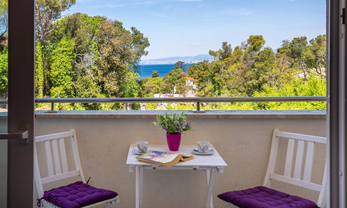 Milcetici Apartment | Nice apartment in Malinska with WiFi