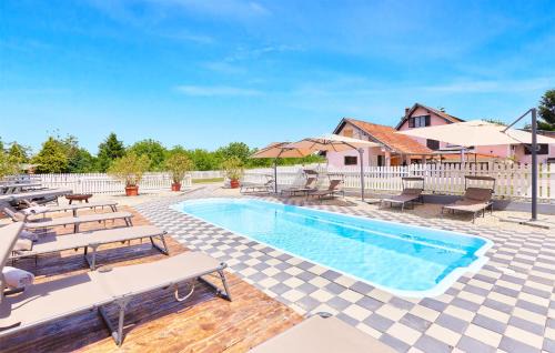 Durdevac House | Nice Home In Budrovac With Sauna