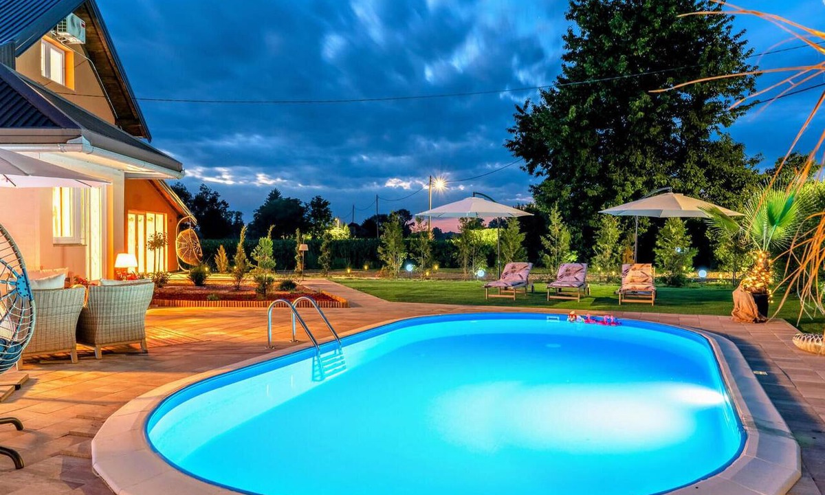 Gola House | Nice home in Gola with private swimming pool, can be inside or outside