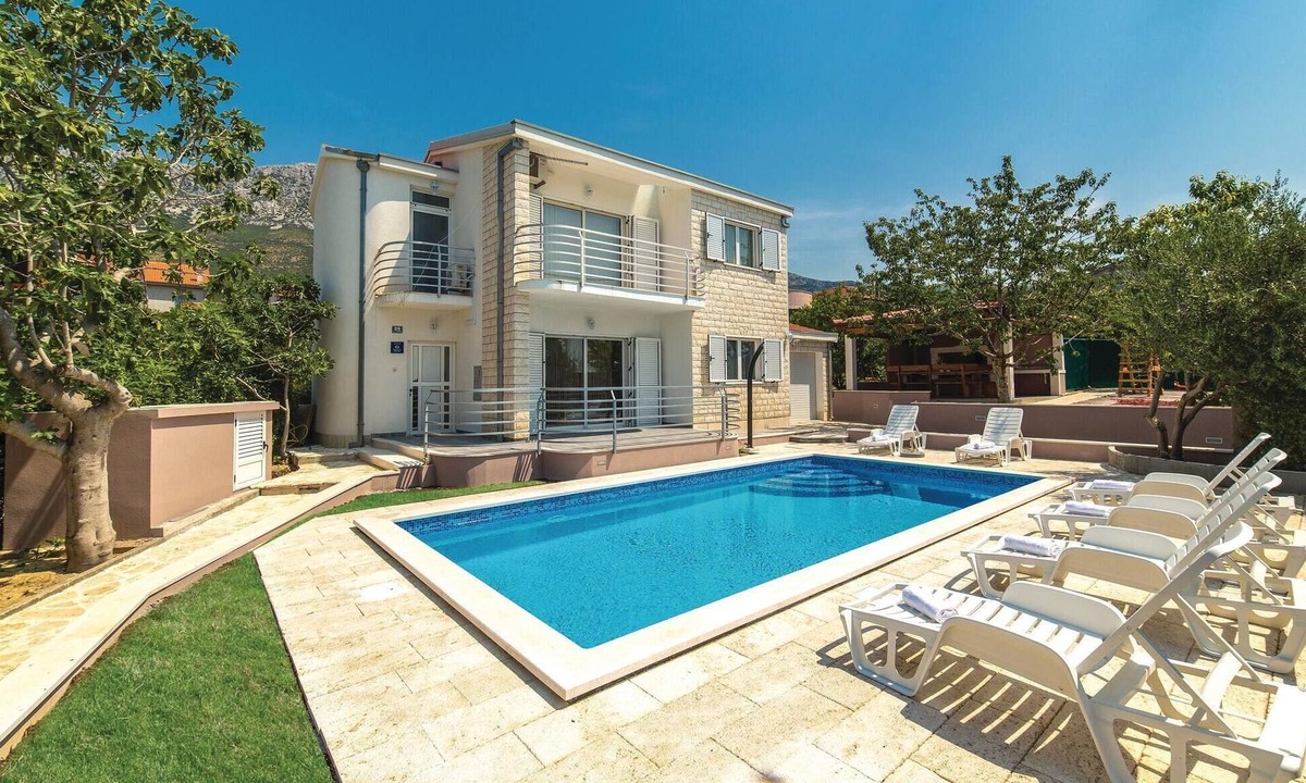 Kastel Gomilica House | Nice home in Kastel Gomilica