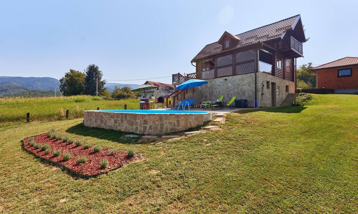 Donja Stubica House | Nice home in Pustodol with sauna