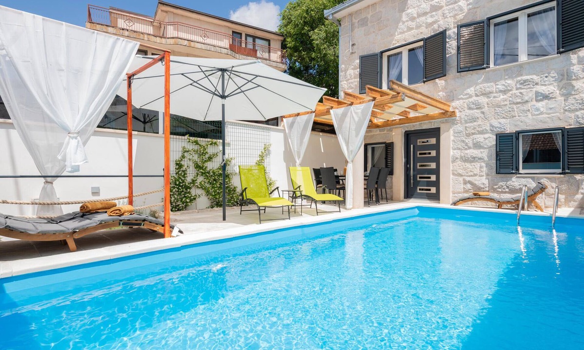 Imotski House | Nice home in Vinjani Donji
