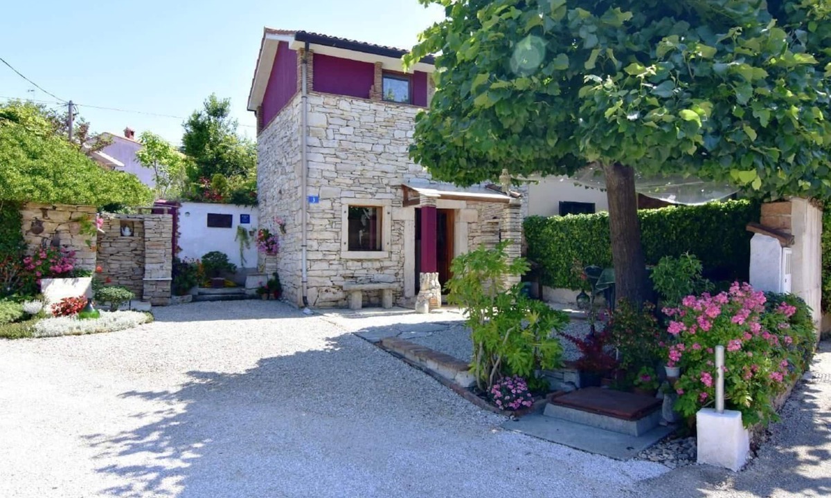 Zambratija Apartment | Nice house with terrace in Zambratija
