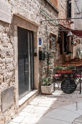 Stari Grad Apartment | Nono