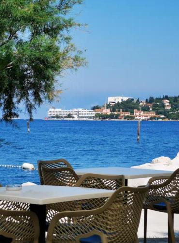 Seca House | Ocean Beauty Beachfront Boat House in Portorož with Sea View and Jacuzzi