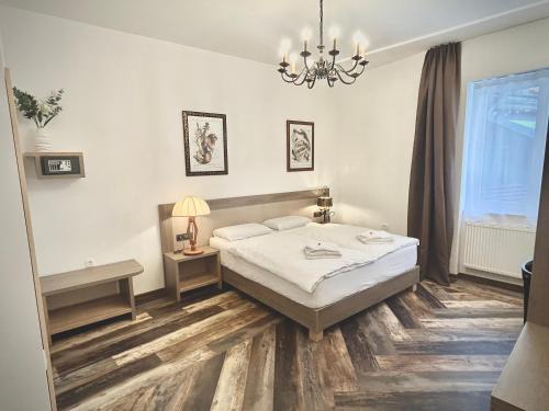 Siska District House | OH Apartments & Rooms