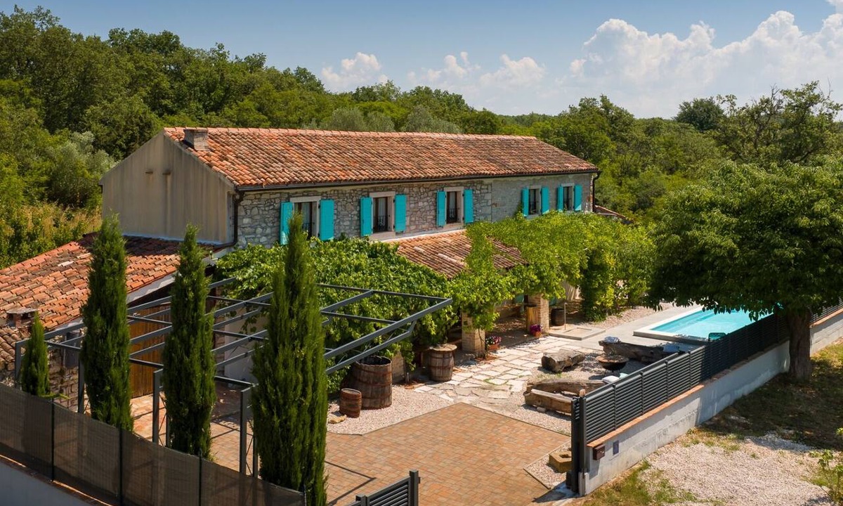Vardica Villa | Old House Grota by Villas Guide