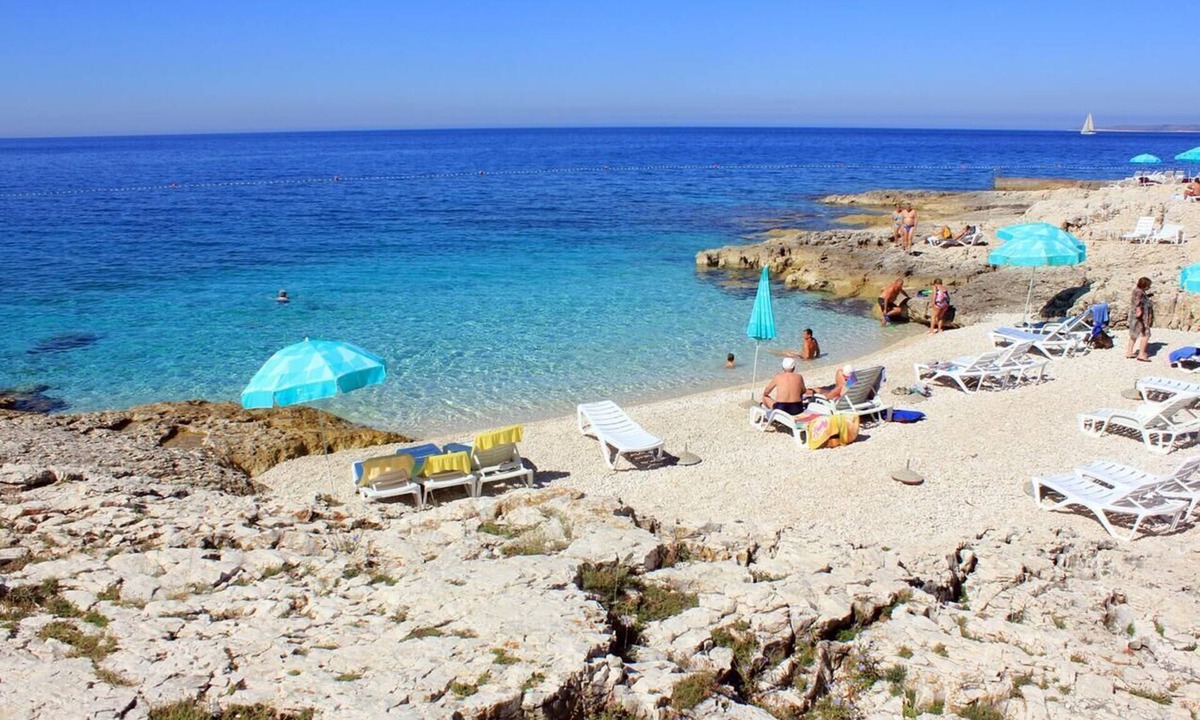 Cove Murtar Apartment | One bedroom apartment with air-conditioning Mali Lošinj, Lošinj (A-8053-b)