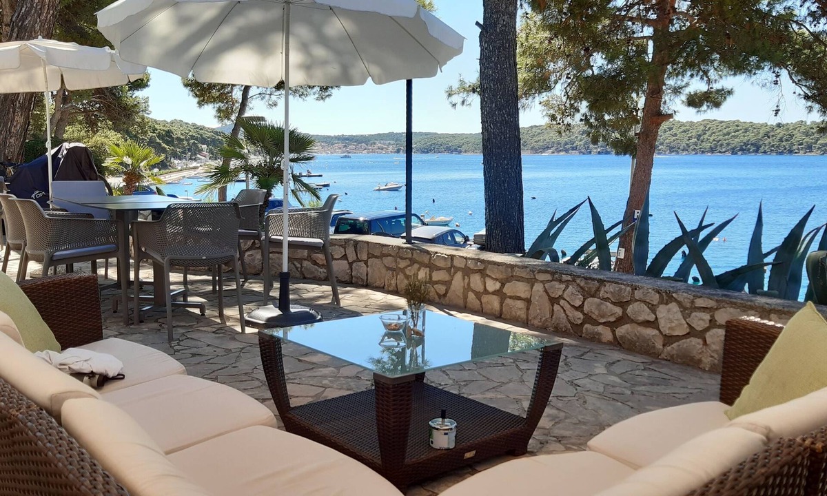 Cove Murtar Apartment | One bedroom apartment with terrace and sea view Mali Lošinj, Lošinj (A-10420-a)
