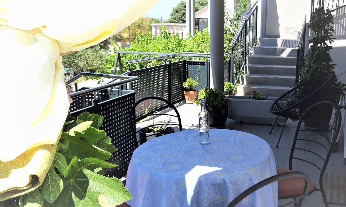 Pakostane Apartment | One bedroom apartment with terrace Pakoštane, Biograd (A-18979-c)