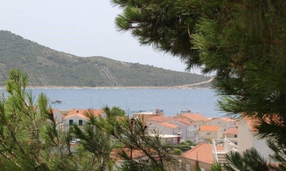 Primosten Apartment | One-bedroom apartment with terrace