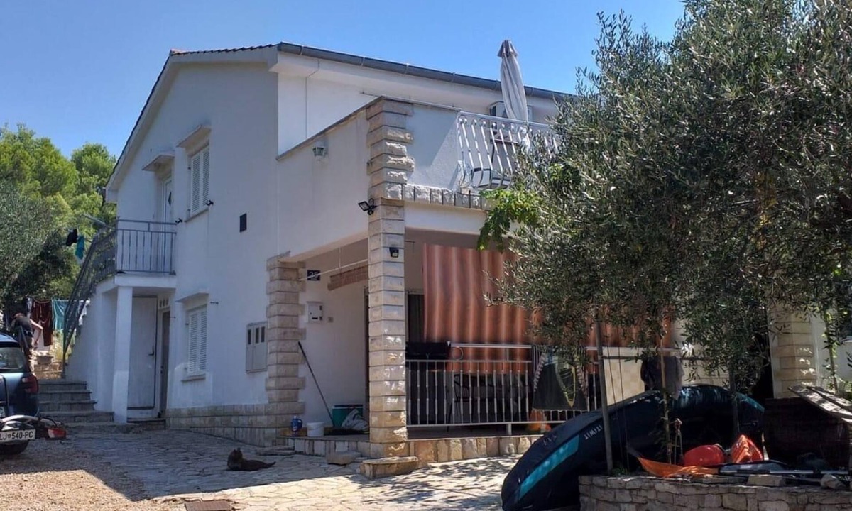 Maslinica Apartment | One bedroom apartment near beach Maslinica, Šolta (A-23173-a)