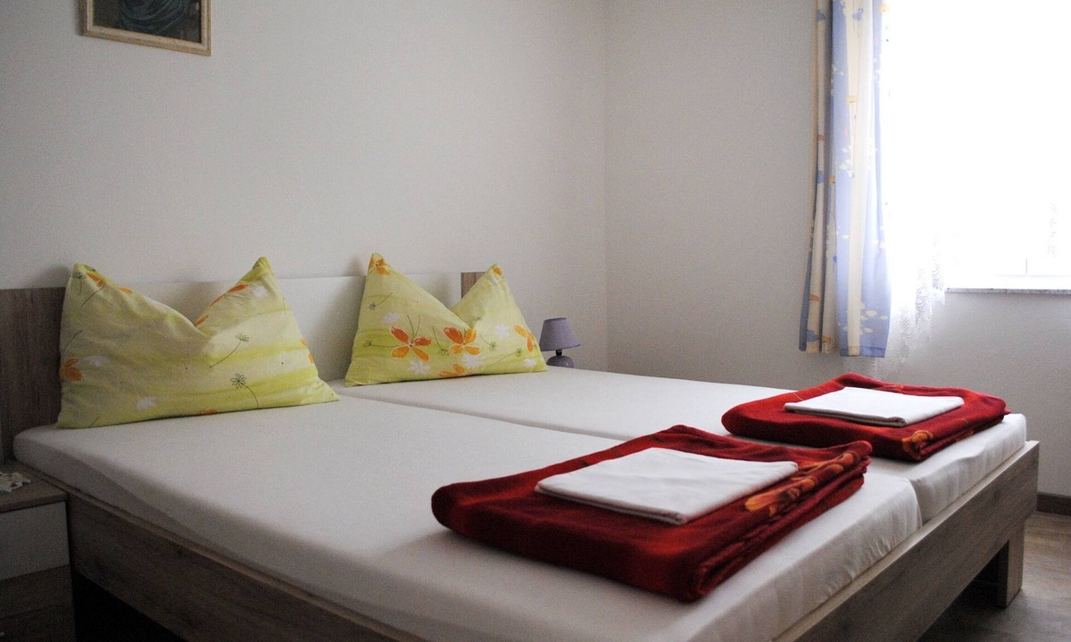 Jadranovo Apartment | One bedroom apartment with balcony and sea view Jadranovo, Crikvenica (A-5285-c)