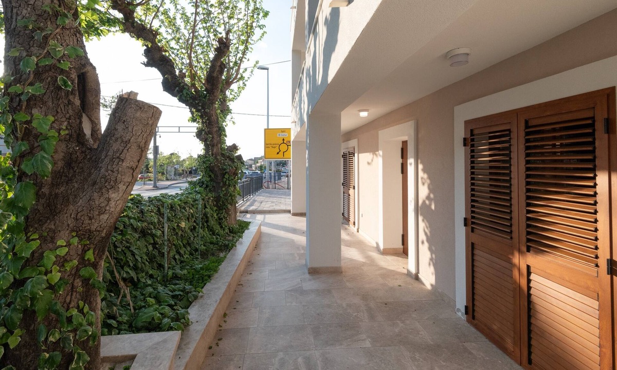 Dugis Apartment | One bedroom apartment with terrace Makarska (A-25823-b)