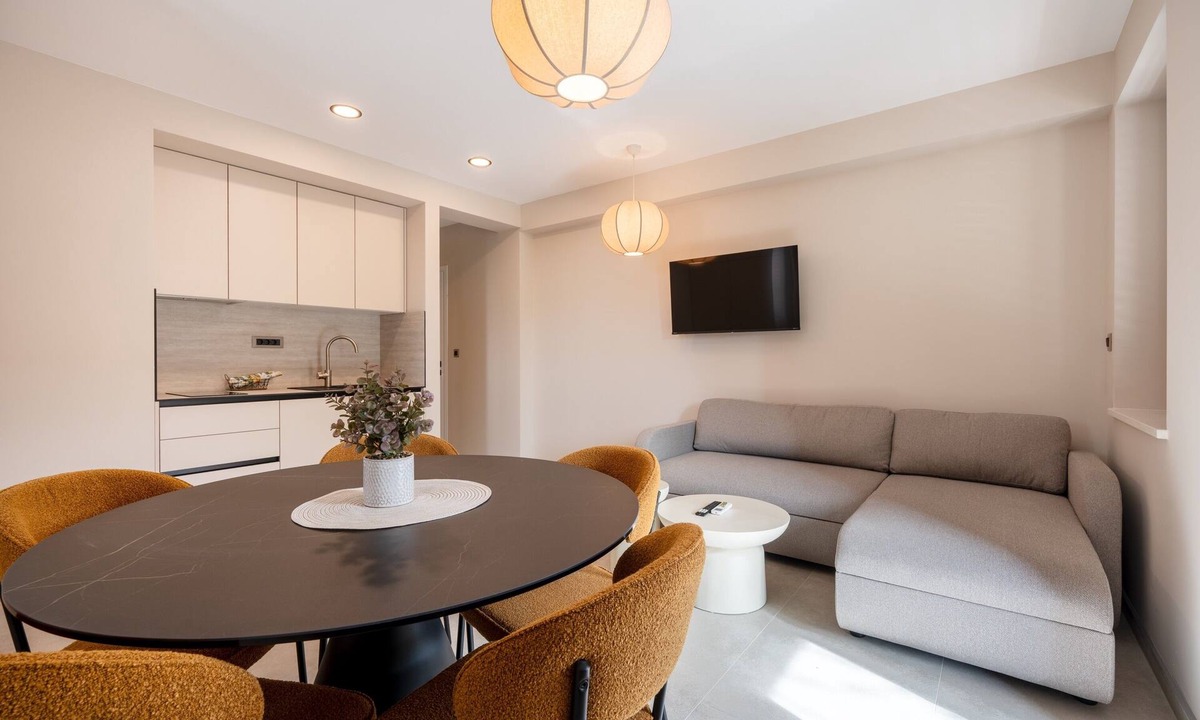 Dugis Apartment | One bedroom apartment with balcony Makarska (A-25823-c)