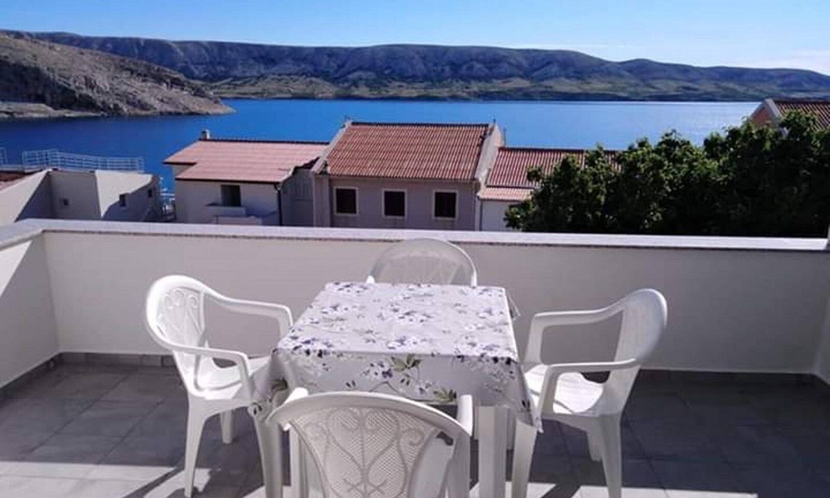 Metajna Apartment | One bedroom apartment with terrace and sea view Metajna, Pag (A-20521-b)