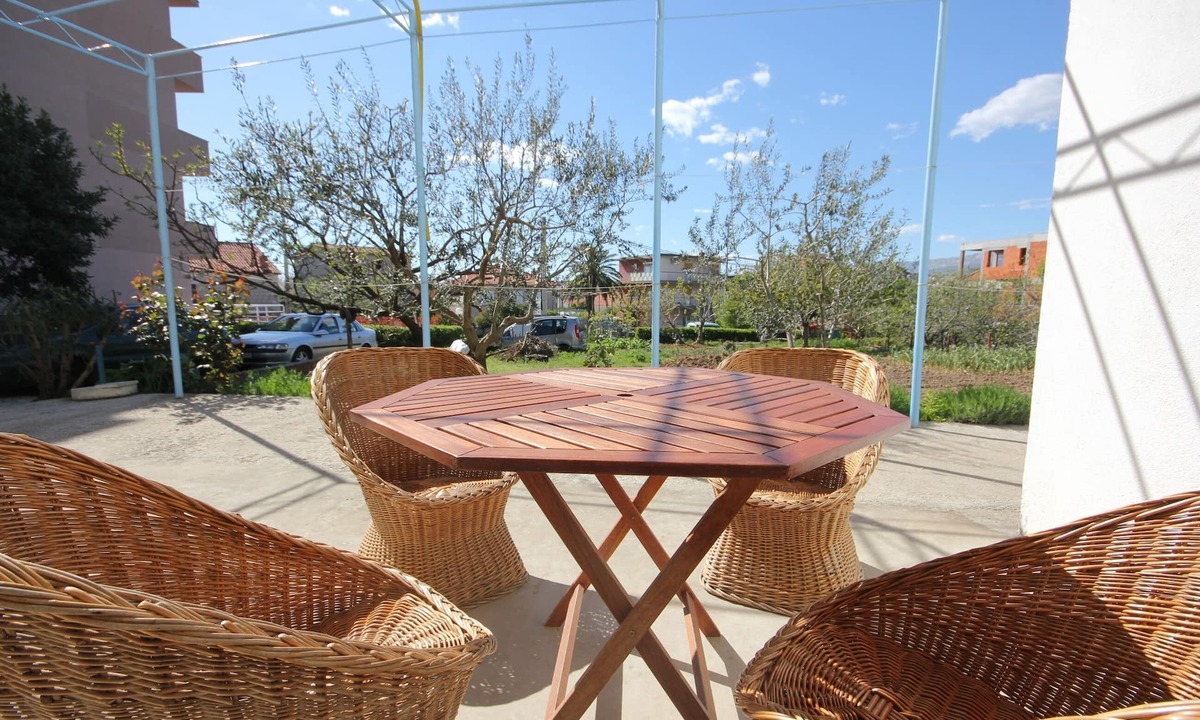 Podstrana Apartment | One bedroom apartment with terrace Podstrana, Split (A-2087-a)