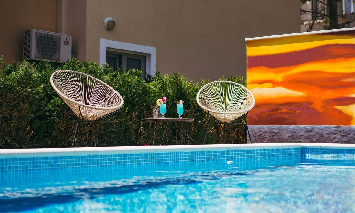 Promajna Apartment | One bedroom apartment with a swimming pool Promajna, Makarska (A-6849-d)
