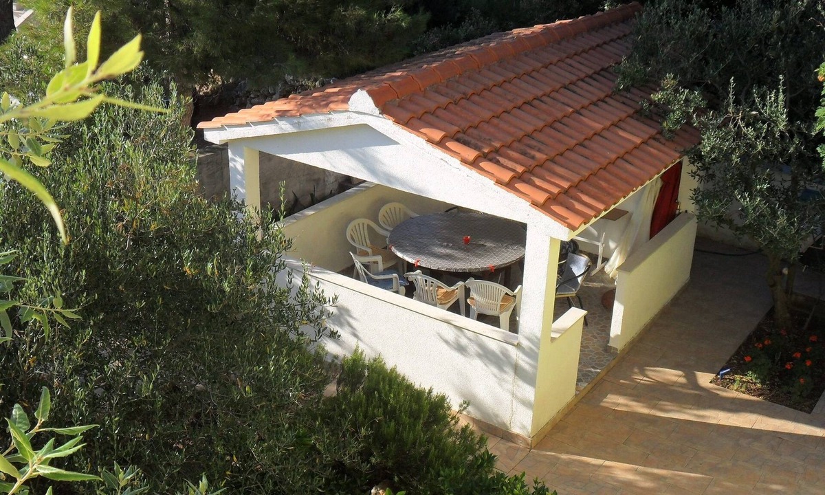 Sevid Apartment | One bedroom apartment near beach Sevid, Trogir (A-16855-b)